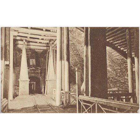 Wieliczka. Komora (grota) "Mosty". [...]
