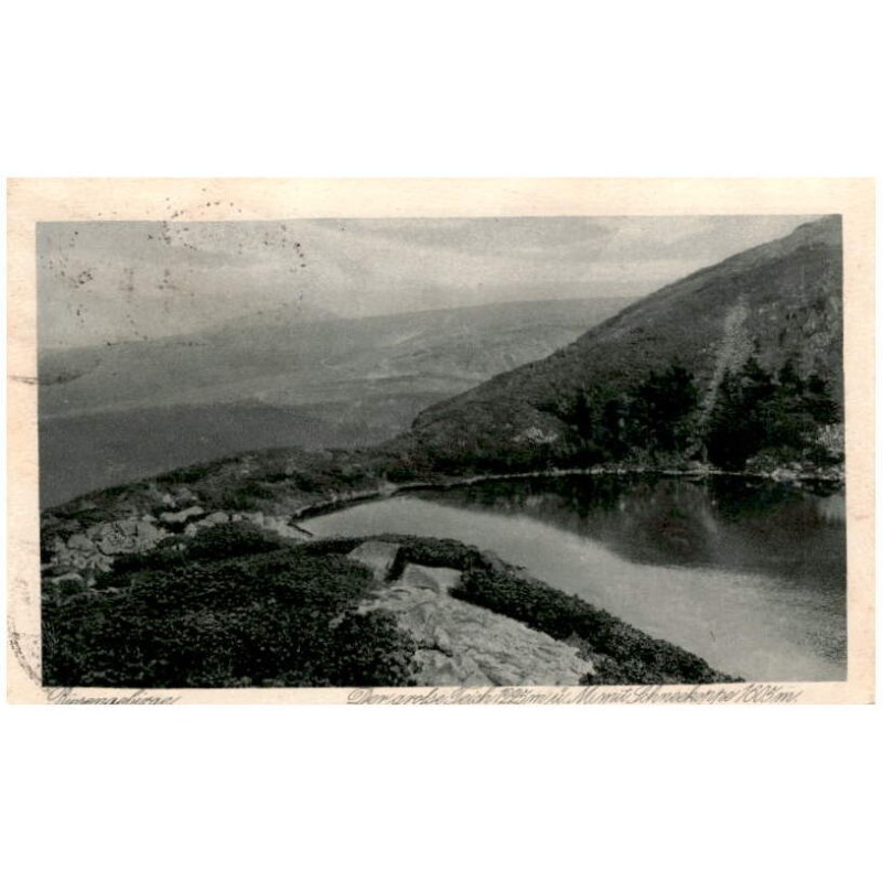 Riesengebirge. Der grosse Teich 1225 m ü. M. mit Schneekoppe 1605 m.