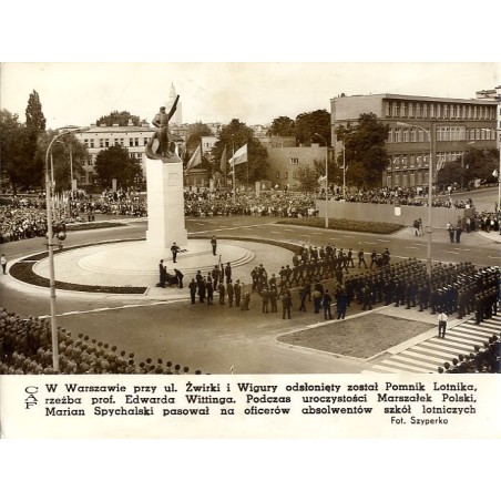"CAF W Warszawie przy ul. Żwirki i Wigury odsłonięty został Pomnik Lotnika, rzeźba prof. Edwarda Wittinga [...] Fot. Szyperko"