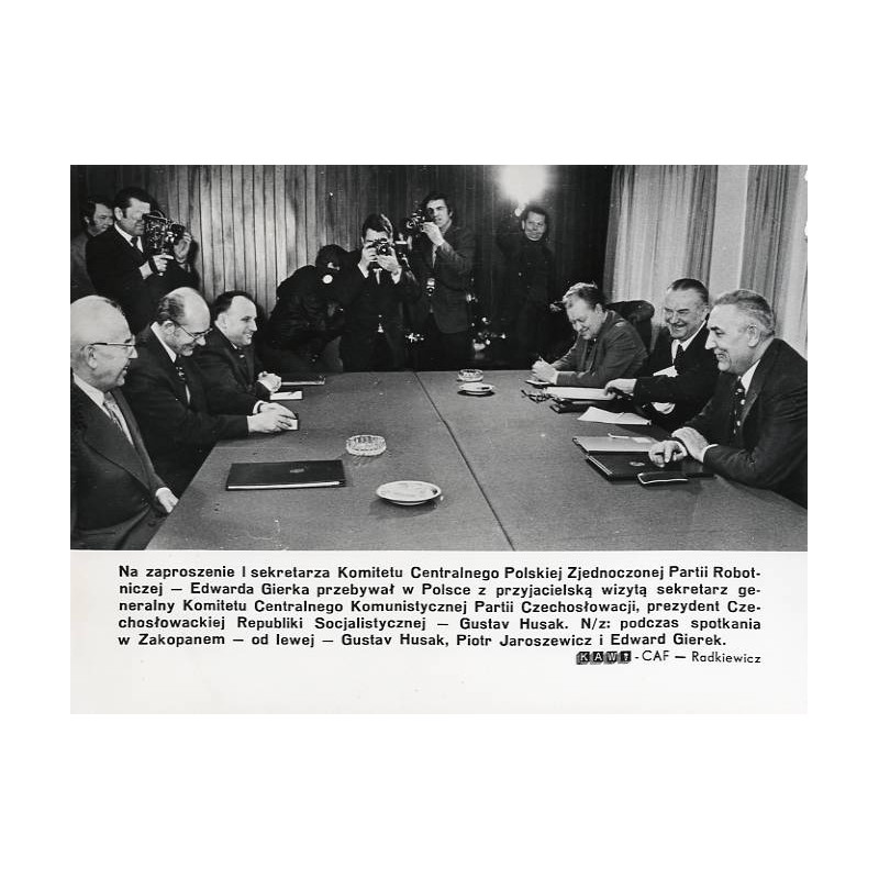 "[...] N/z: podczas spotkania w Zakopanem - od lewej - Gustav Husak, Piotr Jaroszewicz i Edward Gierek. KAW-CAF - Radkiewicz".