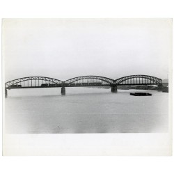 Most kolejowy w Warszawie