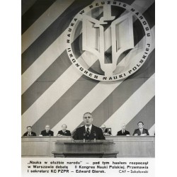 ""Nauka w służbie narodu" - pod tym hasłem rozpoczął w Warszawie debatę II Kongres Nauki Polskiej. Przemawia I sekretarz KC PZPR