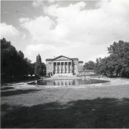 "Poznań. Teatr Wielki im. St. Moniuszki fot. A. Kęplicz 71-915 24504-2 barwne"