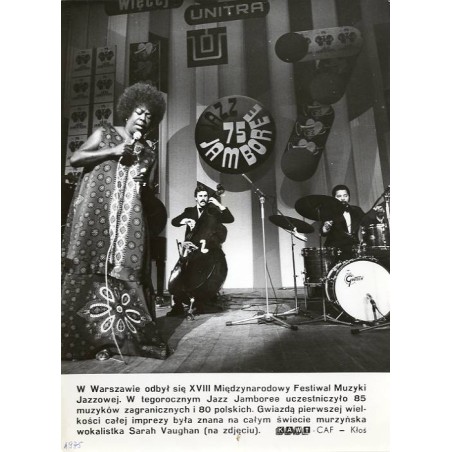 "W Warszawie odbył się XVIII Międzynarodowy Festiwal Muzyki Jazzowej [...] znana na całym świecie murzyńska wokalistka Sarah Vau