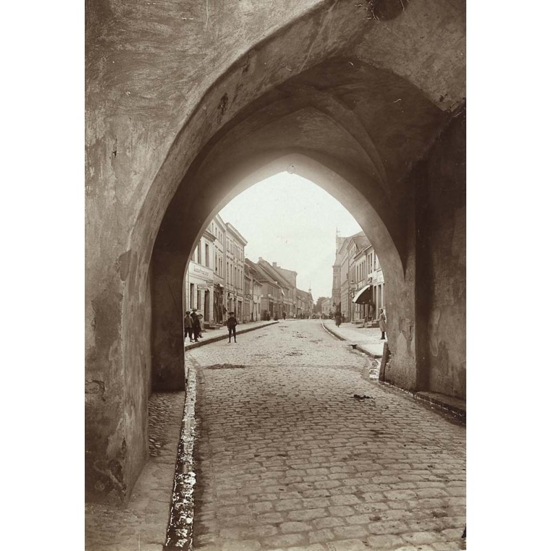 "Pl. 895 Greifenberg i/Pom Blick durch das Steintor"