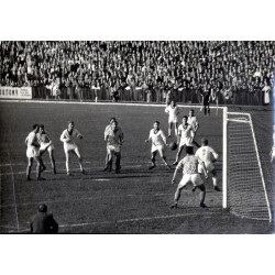 "Pod bramką 10 E 45 16"