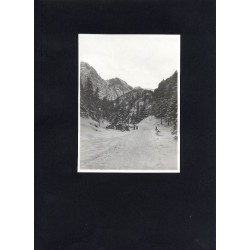 "34. Z DOLINY STRĄŻYSKIEJ."