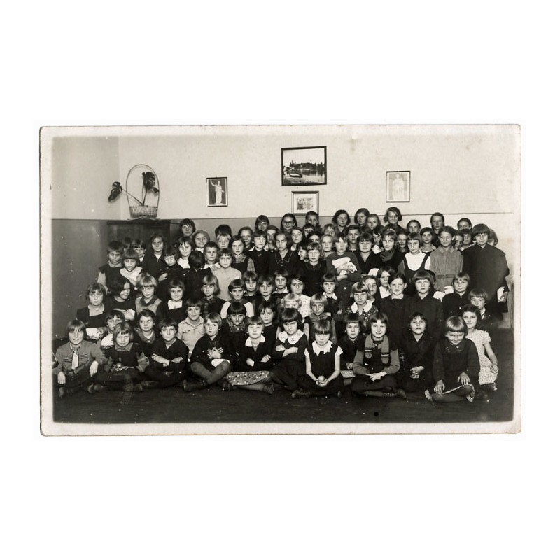 "dn. 11.XI.1934r. (Zabawa dla biednych dzieci) No 79 Kl. V" (zorganizowana przez harcerzy w Dąbrowie Górniczej)