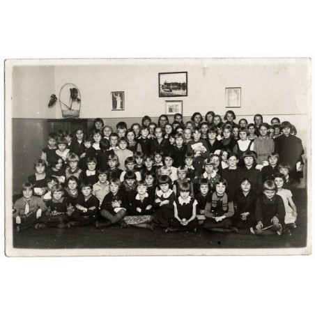 "dn. 11.XI.1934r. (Zabawa dla biednych dzieci) No 79 Kl. V" (zorganizowana przez harcerzy w Dąbrowie Górniczej)