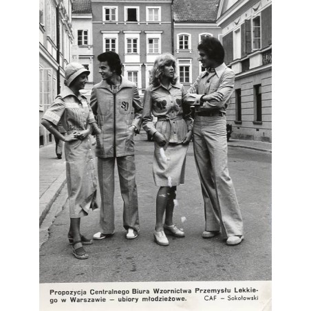 "Propozycja Centralnego Biura Wzornictwa Przemysłu Lekkiego w Warszawie - ubiory młodzieżowe. CAF - Sokołowski"