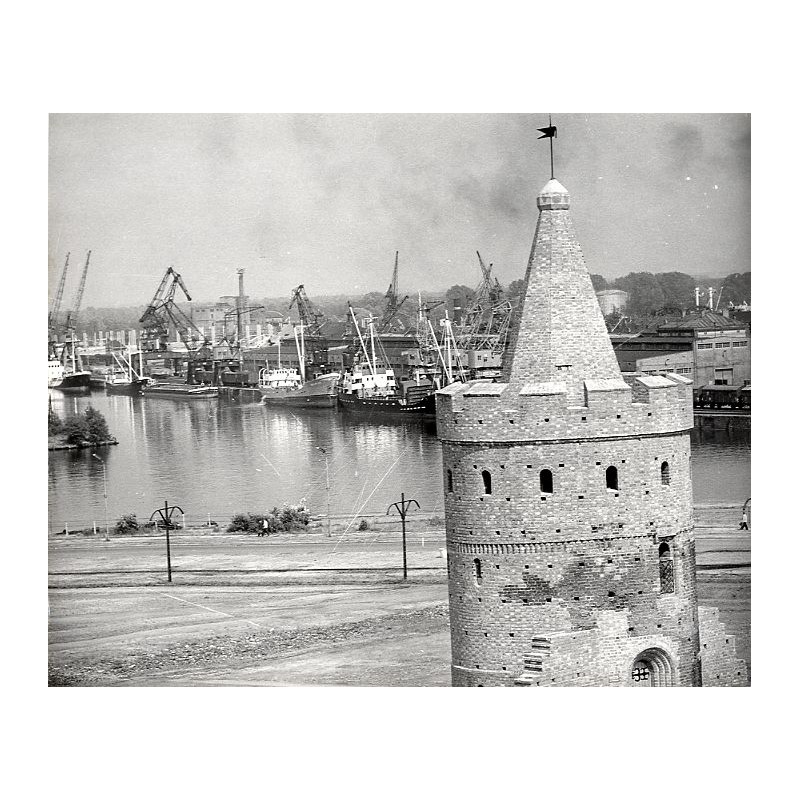 Szczecin. Port oraz Baszta Panieńska