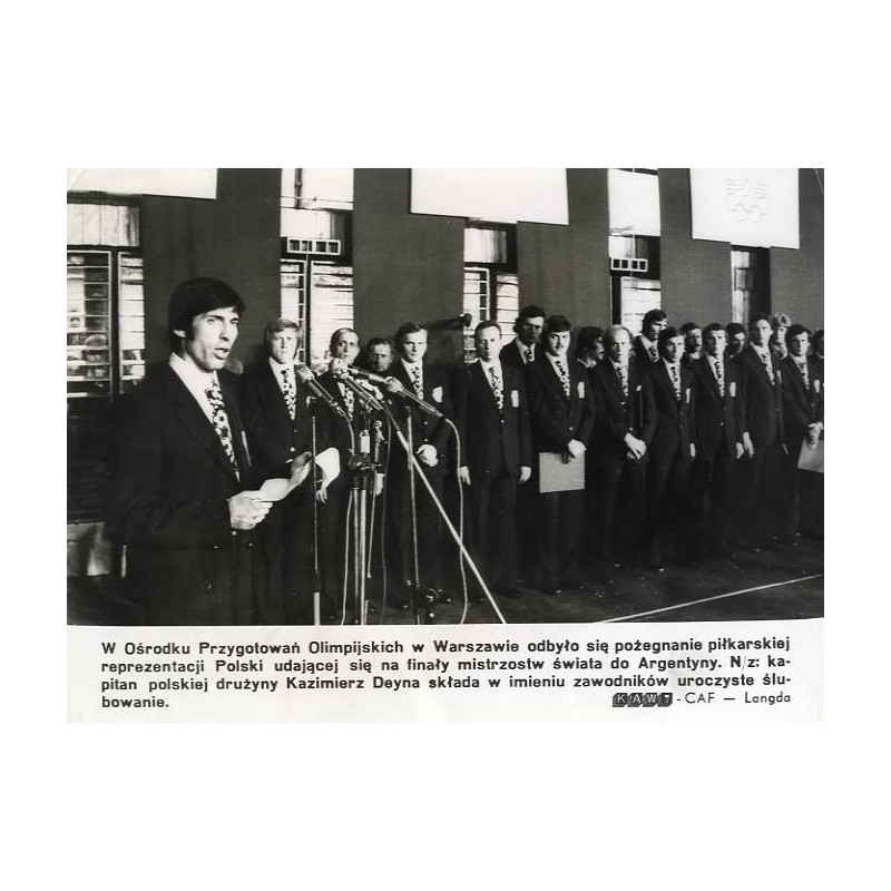 "W Ośrodku Przygotowań Olimpijskich w Warszawie odbyło się pożegnanie piłkarskiej reprezentacji Polski udającej się na finały mi
