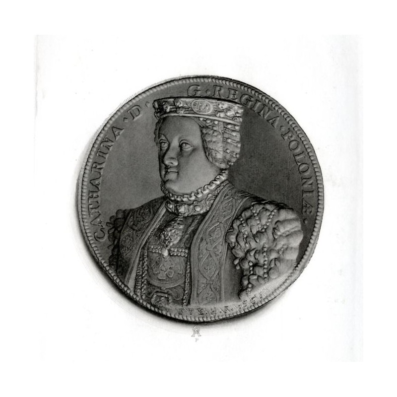 Medalion portretowy jednostronny z 1561 z portretem królowej Katarzyny Austriackiej "CATHARINA D. G. REGINA POLONIAE" i podpis m
