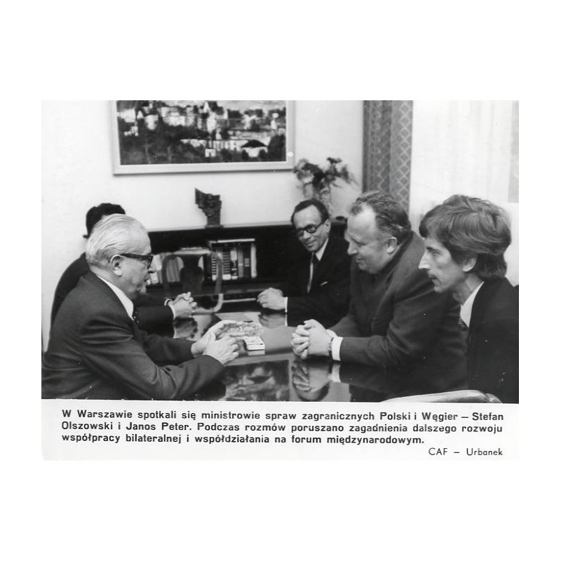 "W Warszawie spotkali się ministrowie spraw zagranicznych Polski i Węgier - Stefan Olszowski i Janos Peter [...] CAF - Urbanek"