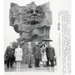 "6/25.6.72. B/25 bm w 10-tą rocznicę śmierci Władysława Broniewskiego, w Płocku - rodzinnym mieście poety odbyła się uroczystość