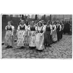 Pochód - grupa Górnoślązaczek (Mysłowice?)