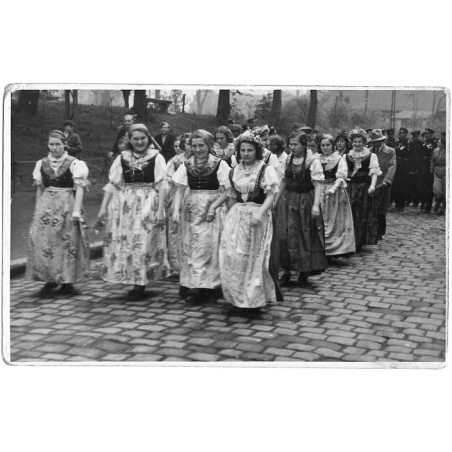 Pochód - grupa Górnoślązaczek (Mysłowice?)