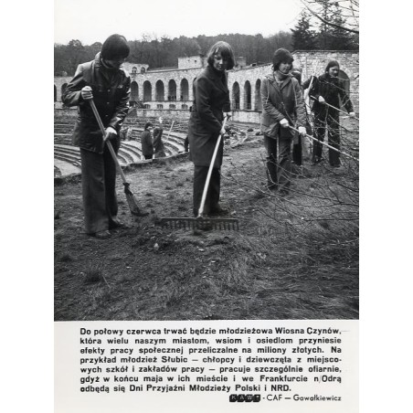 ''Do połowy czerwca trwać będzie młodzieżowa Wiosna Czynów [...] Na przykład młodzież Słubic [...] pracuje szczególnie ofiarnie,