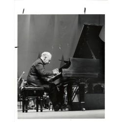 "arthur Rubinstein Photo Page [...]" i "JAN 8 1960"
