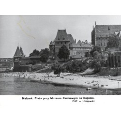 "Malbork. Plaża przy Muzeum Zamkowym na Nogacie. CAF - Uklejewski"