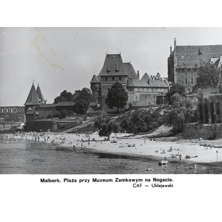 "Malbork. Plaża przy Muzeum Zamkowym na Nogacie. CAF - Uklejewski"