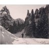 Kominy w Dolinie Strężyskiej, w głębi Mały Giewont