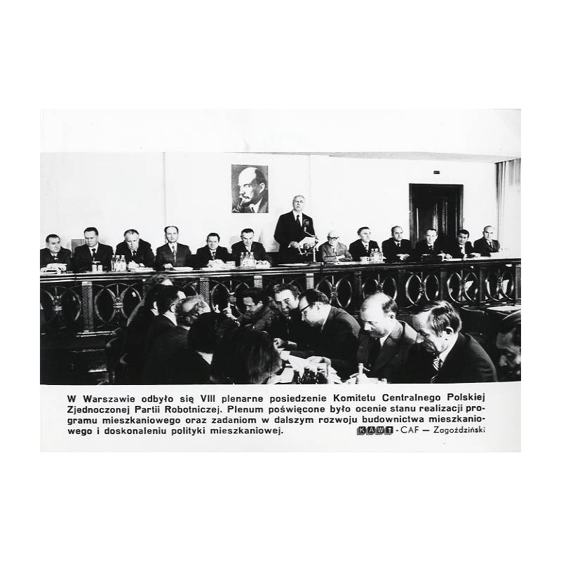 "W Warszawie odbyło się VIII plenarne posiedzenie Komitetu Centralnego Polskiej Zjednoczonej Partii Robotniczej [...] KAW-CAF -