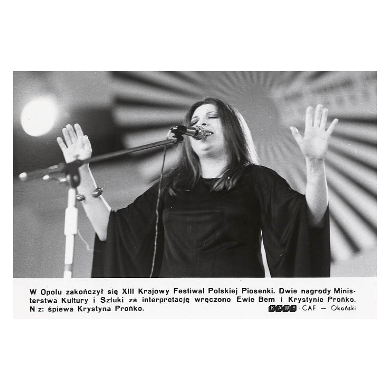 "W Opolu zakończył się XIII Krajowy Festiwal Polskiej Piosenki. Dwie nagrody Ministerstwa Kultury i Sztuki za interpretację wręc