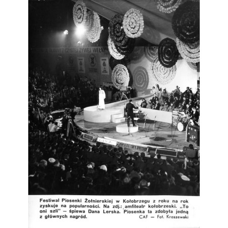 "Festiwal Piosenki Żołnierskiej w Kołobrzegu z roku na rok zyskuje na popularności. Na zdj.: amfiteatr kołobrzeski. "To oni szli