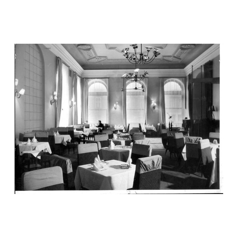 Gliwice (?). Nieustalona gliwicka restauracja - wnętrze