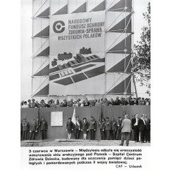 "3 czerwca w Warszawie - Międzylesiu odbyła się uroczystość wmurowania aktu erekcyjnego pod Pomnik - Szpital Centrum Zdrowia Dzi