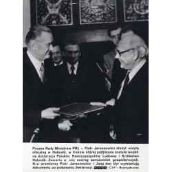 "Prezes Rady Ministrów PRL - Piotr Jaroszewicz złożył oficjalną wizytę w Holandii [...] KAW-CAF - Rozmysłowicz"