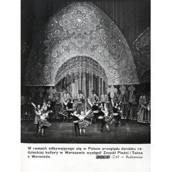 "W ramach odbywającego się w Polsce przeglądu dorobku radzieckiej kultury w Warszawie wystąpił Zespół Pieśni i Tańca z Woroneża.