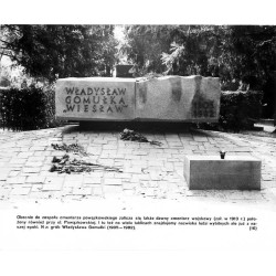 "(16) Cmentarz Powązkowski w Warszawie" / Władysław Gomułka