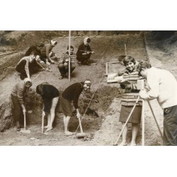 fotografia prasowa nieustalone prace ziemne, archeologiczne (?)