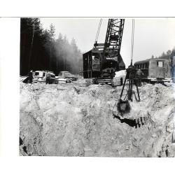 Kopalnia odkrywkowa piasku w Pławniowicach (najprawdopodobniej) - koparka jednonaczyniowa m-ki "Škoda" używana do robót przygoto