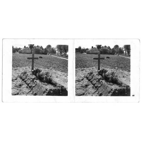 "Bild Nr. 44. Deutsches Heldengrab vor Warschau"