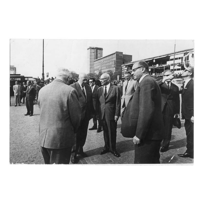 Ulica Marszałkowska w Warszawie: Władysław Gomułka, Józef Cyrankiewicz, Piotr Jaroszewicz