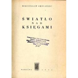 Światło nad księgami