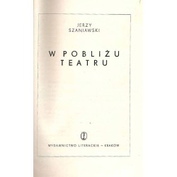 W pobliżu teatru