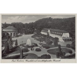Bad Kudowa. Kurplatz mit anschliessenden Kurpark