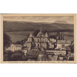 Gnadenkirche in Albendorf und Blick nach der Heuscheuer, Bez. Breslau