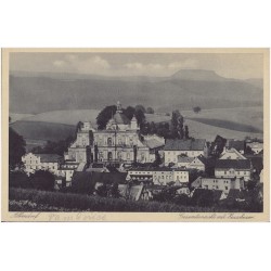 Albendorf. Gesamtansicht mit Heuscheuer