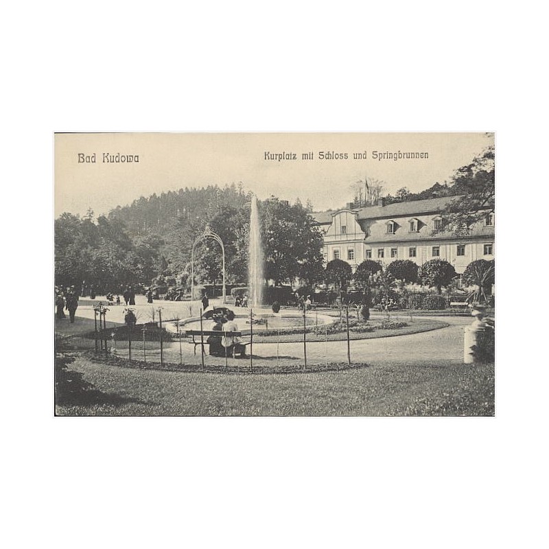 Bad Kudowa. Kurplatz mit Schloss und Springbrunnen