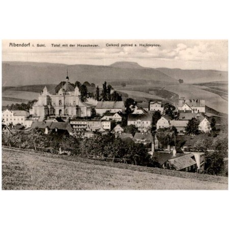 Albendorf i. Schl. Total mit Heuscheuer. Celkový pohled s Hejšovynou.