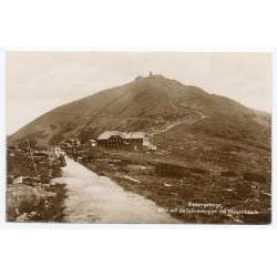 "5. Riesengebirge, Blick auf die Schneekoppe mit Riesenbaude. Reihe 21 Bild 5"