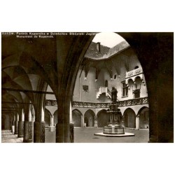 Kraków. Pomnik Kopernika w Dziedzińcu Bibljoteki Jagiellońskiej. Monument de Kopernik / Rewers: Prawdziwa fotografia