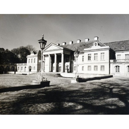 "Czerniejewo Zespół Klasycystyczny - Pałac (Ośrodek Usług Turystyczno - Łowieckich) fot. L. Surowiec 71-1241 33223-7 Barwne"
