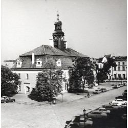 "Rawicz Ratusz w Rynku fot. Stasiak 60-499 Barwne 35873-2"