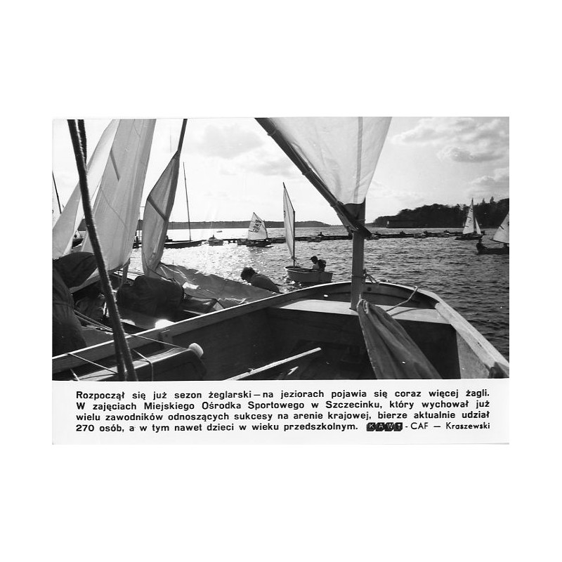 "Rozpoczął się już sezon żeglarski - na jeziorach pojawia się coraz więcej żagli. W zajęciach Miejskiego Ośrodka Sportowego w Sz